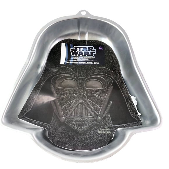 2012 Wilton Darth Vader Cake Pan Mold New Never Used Star Wars